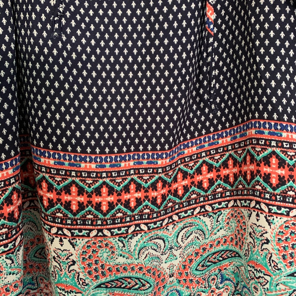 Patterned Flowy Tank - Picture 5 of 6